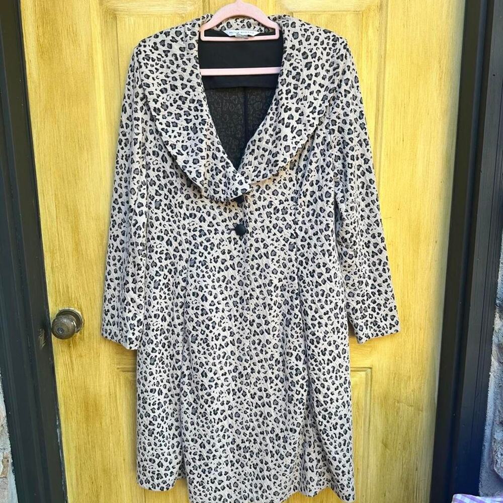 Peter Nygard Leopard Print Coat Womens 10 Waterfall Collar Long Jacket